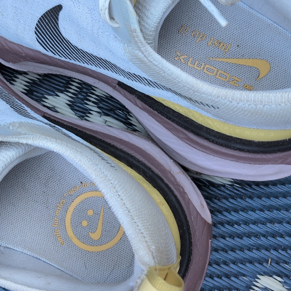 Nike Zoom X Invincible 3 Size 8.5 - Picture 3 of 5